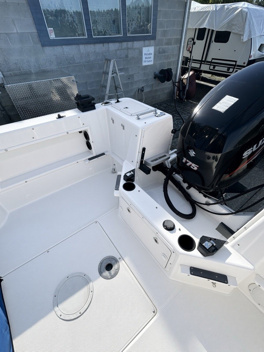 Clean boat deck after detailing